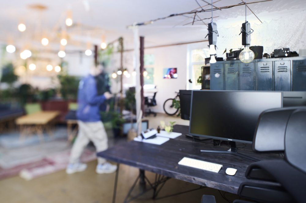 2025-10-10 JR Studio7840