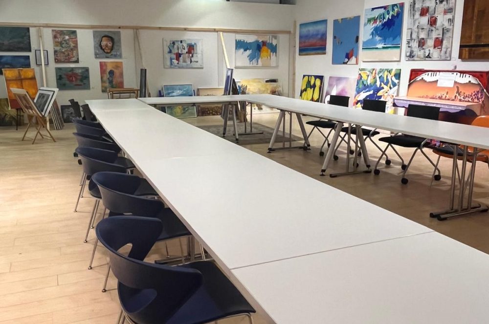 e3d5cb7a-15b1-47d0-8653-5b09dd3b6329 2